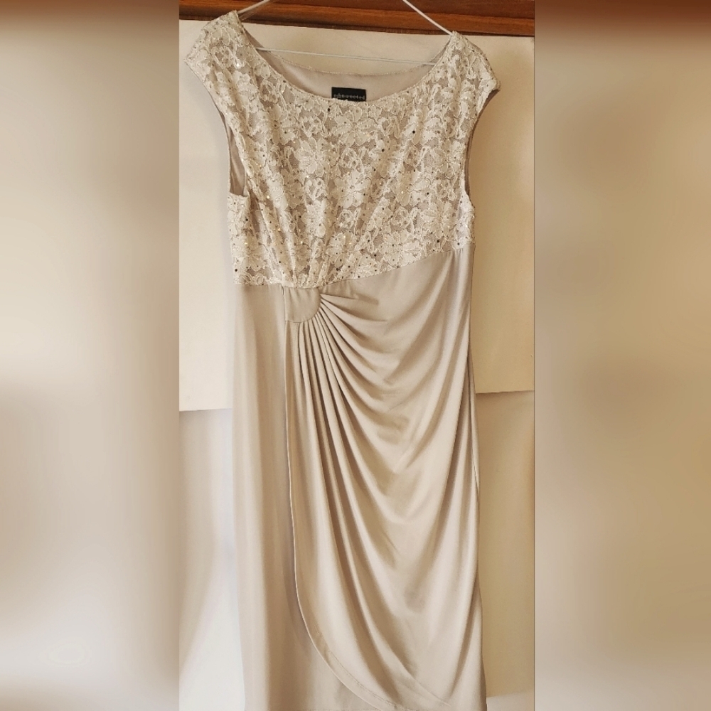 Connected Apparel Women's Beige Sequined Pullover Stretch Cocktail Dress Sz 12